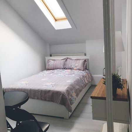 Studio Central Тиргу-Жіу Екстер'єр фото